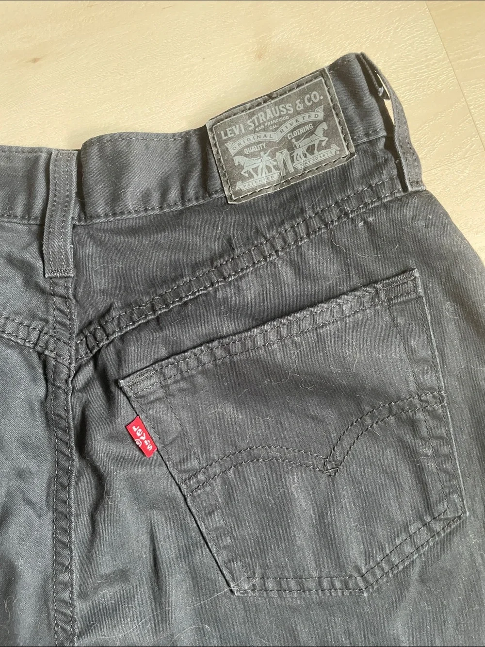 Levi's women's straight leg lightweight jeans